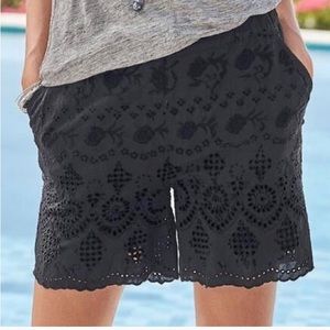 Sundance XL Black Eyelet Expression Floral Shorts Pull On